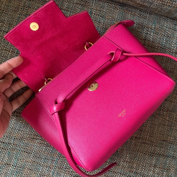 Sold x Celine nano belt bag - Raspberry - Picture 4 of 16